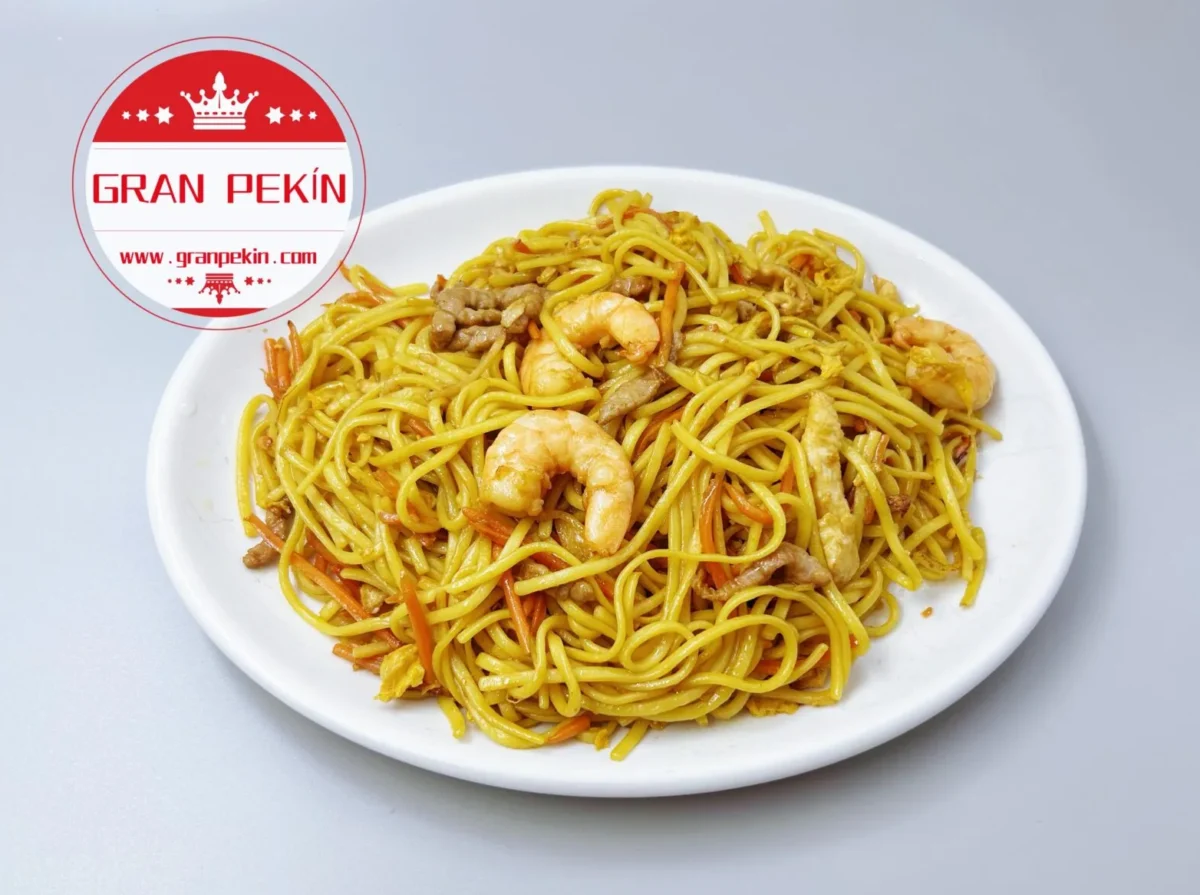 Tallarines tres delicias - Imagen 1