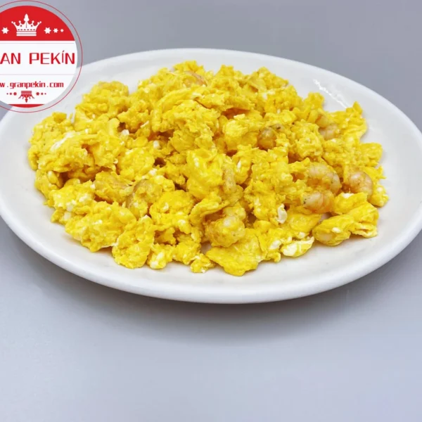 Huevos revueltos con gambas