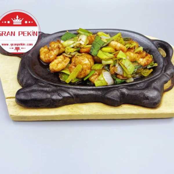 Gambas sobre bandeja quemada