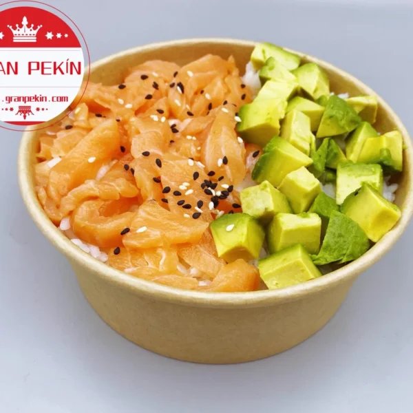 Poke nº2 de salmón, aguacate y sésamo